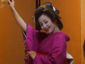 点击观看《钢铁艺妓 高清完整版》