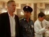 点击观看《狂情迷夜 高清完整版》