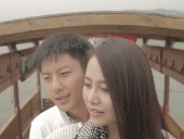 点击观看《《和空姐合租的日子》完整版》