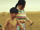 点击观看《《玻璃盒子》高清完整版》